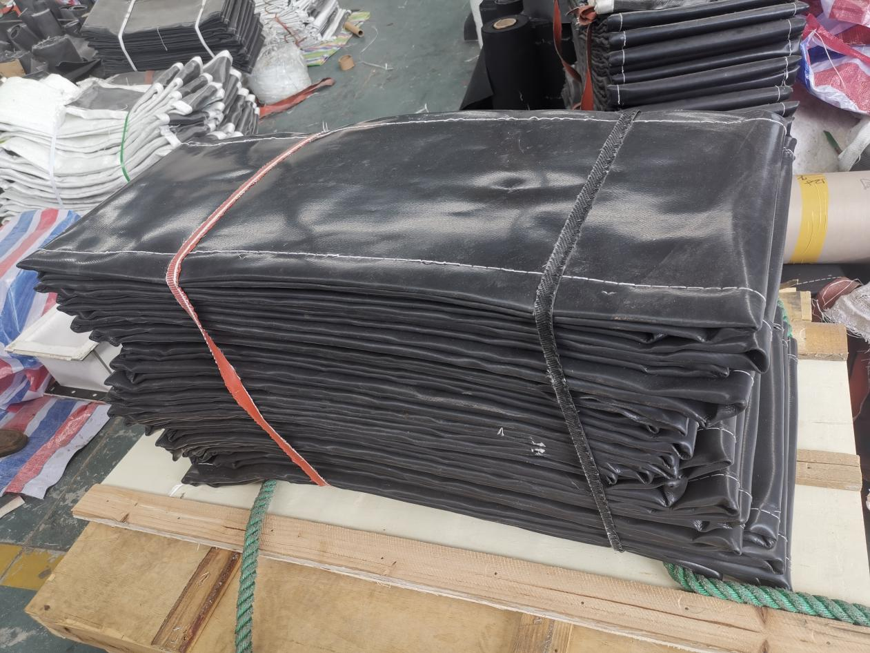 非金屬膨脹節(jié)補償器蒙皮